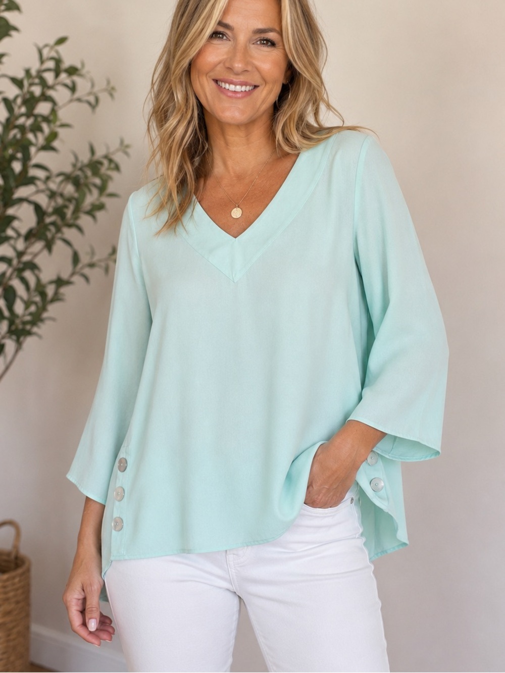 Soft Surroundings Mint Green V Neck Button Trim Tunic Blouse Lightweight Shirt L